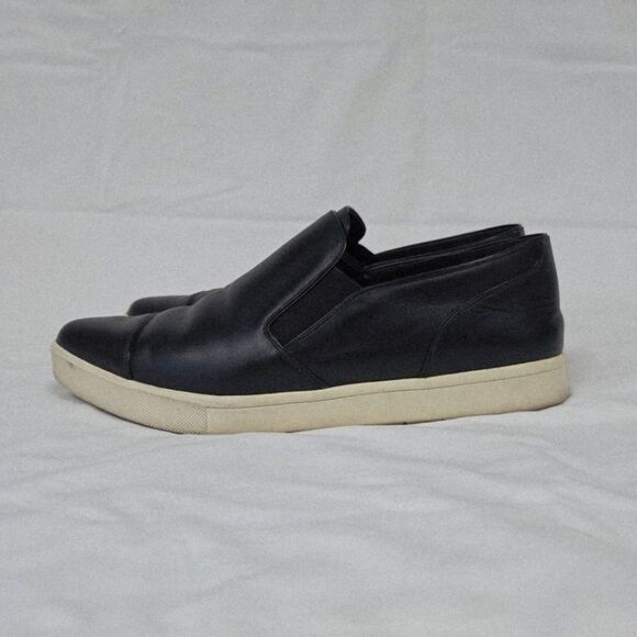 Vince Paeyre Black Leather Contrast Sole Pointed Toe Sneakers 7 - Picture 1 of 13